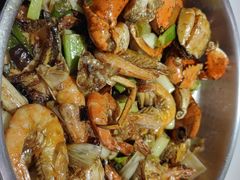 -七欣天香辣蟹火锅(闵行浦江欢乐颂店)
