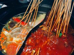 -两三事小郡肝串串香火锅(桂庙店)