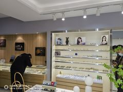 -视野联行眼镜·蔡司·尼康·授权优选门店(青浦宝龙店)