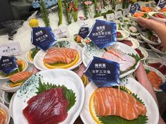 -雍容荟帝王蟹活龙虾展台自助(IFS黑金店)