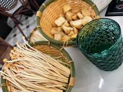 -喃喃椰·糟粕醋·椰子鸡火锅(七堡花园店)
