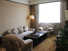 套间客厅-陕西华浮宫酒店(未央湖公园店)