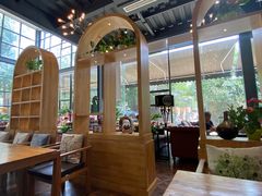 -桉树林A coffee 森林餐厅(三圣乡店)