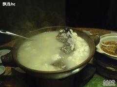 -披云山庄