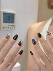 -米小兔美甲美睫