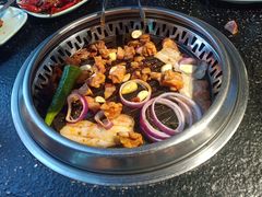 -釜御山海鲜烤肉火锅自助(新城市中心店)