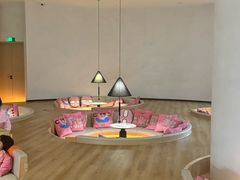 -涨巢·潮玩水疗局