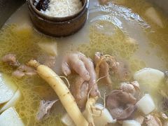 -朴小妹人参鸡汤火锅(长白山万达店)
