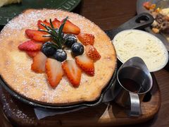 莓果奶油乳酪松饼-岚山早餐公司BREAKFAST COMPANY(武定路店)