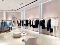 -王府井奥莱临潼小镇(临潼店)
