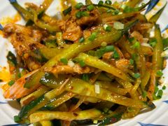 -黄记煌三汁焖锅(新佳丽江汉路店)