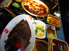 -九鼎轩脆毛肚火锅(南京东路店)