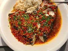 剁椒蒸鱼头-YAFEE雅菲·粤菜·湘菜·融合菜(魏公村店)