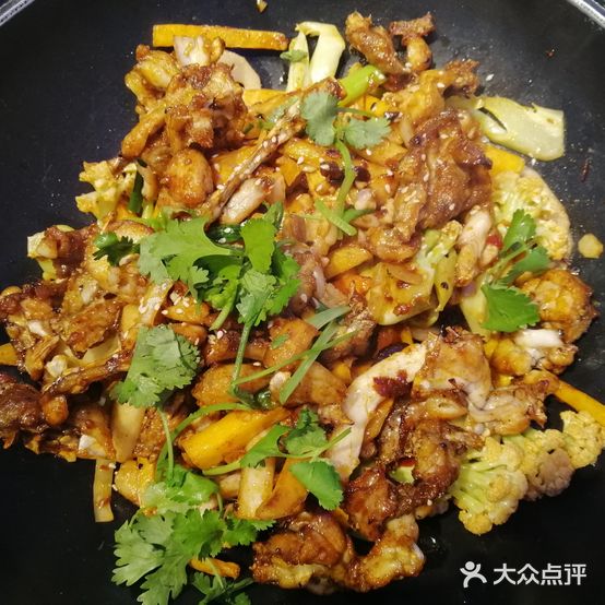 红枫寨瓦香鸡香辣虾(交通路店)