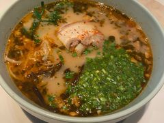 小锅米线-胡麻(静安嘉里店)