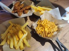 -必胜客(阿罗海店)