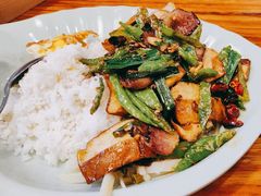 香干炒腊肉饭-车沾巷·重庆老味豌杂面