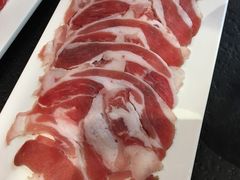 鲜切羊腱肉-铜来聚老北京涮肉(恒隆广场店)