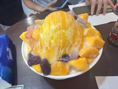 芒果芋圆牛奶绵绵冰-水牛奶皇后糖水铺(深圳总店)