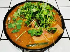 招牌炸酱小锅米线-肥汁米蘭香港米线(长宁来福士店)