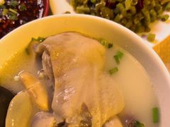 -雷祖芳老妈蹄花店