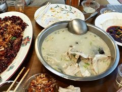 -雪湖煜辰鱼头老店(雪野湖店)