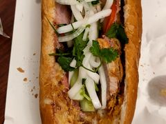 -Bánh Mì Huynh Hoa