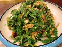 黑腐竹拌丝瓜尖-津菜宋记老房子(鼓楼店)