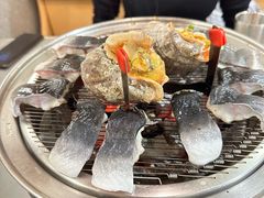 -围炉肉舍•炭烤活鳗•丹东海鲜烤肉(步行街店)