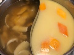 松茸椰香清鸡汤-红门金汤·港式火锅(英皇集团中心店)