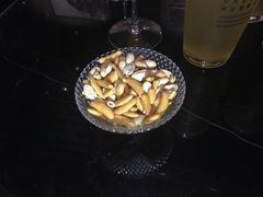 -TASTE ROOM Bar