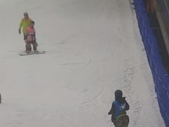 -乔波室内滑雪场