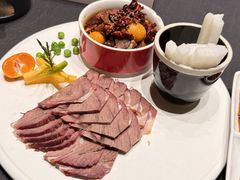 -艳阳天民俗村(公园路店)