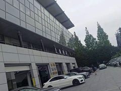 -奔驰上海利星(七宝店)