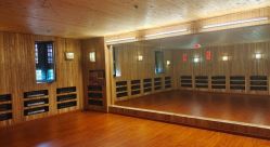 -威思丽高温瑜伽会馆