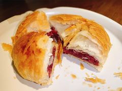 现烤玫瑰鲜花饼-云海肴汽锅鸡·云南小炒(曲江大悦城店)