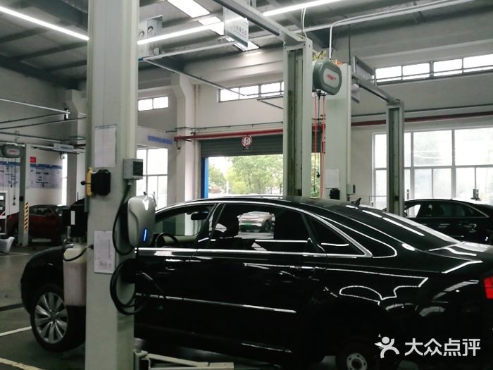 华胜奔驰宝马奥迪专修连锁(虹梅南路店)图片