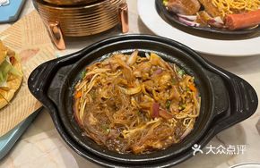 Black Pepper Beef and Enoki Mushroom Stew