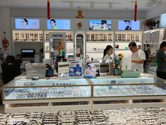-新视达眼镜店·蔡司·依视路(名镜苑店)