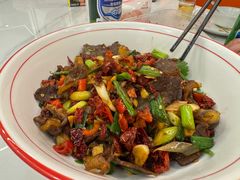 小炒黄牛肉-醉美东江·三文鱼·烧鸡公