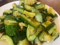 拍黄瓜-玫瑰红烤羊排(北新桥三条店)