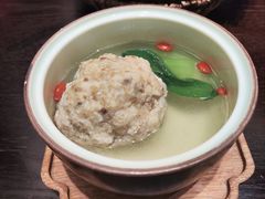 淮扬狮子头-古都历食南京菜·烤鸭·鸭血粉丝·汤包(南京博物院店)