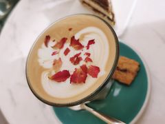 玫瑰拿铁-PAUL LAFAYET 法式甜品(港汇广场店)