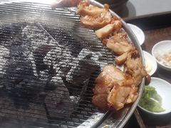 -围炉肉舍•炭烤活鳗•丹东海鲜烤肉(步行街店)