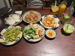 -Cuc Gach Quan Restaurant