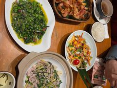 -老滇山寨•云南特色菜•地方菜•民族风情歌舞表演(金碧店)