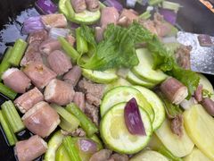 -凉都青瓦房烙锅(清镇中环国际店)