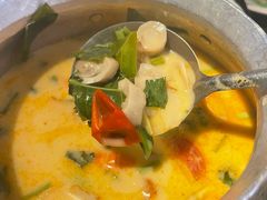 -大头虾越式风味餐厅(光明广场店)