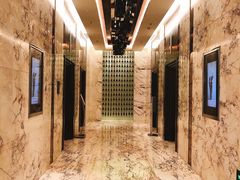 -上海漕河泾万丽酒店