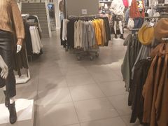 -H&M(鹏欣水游城店)